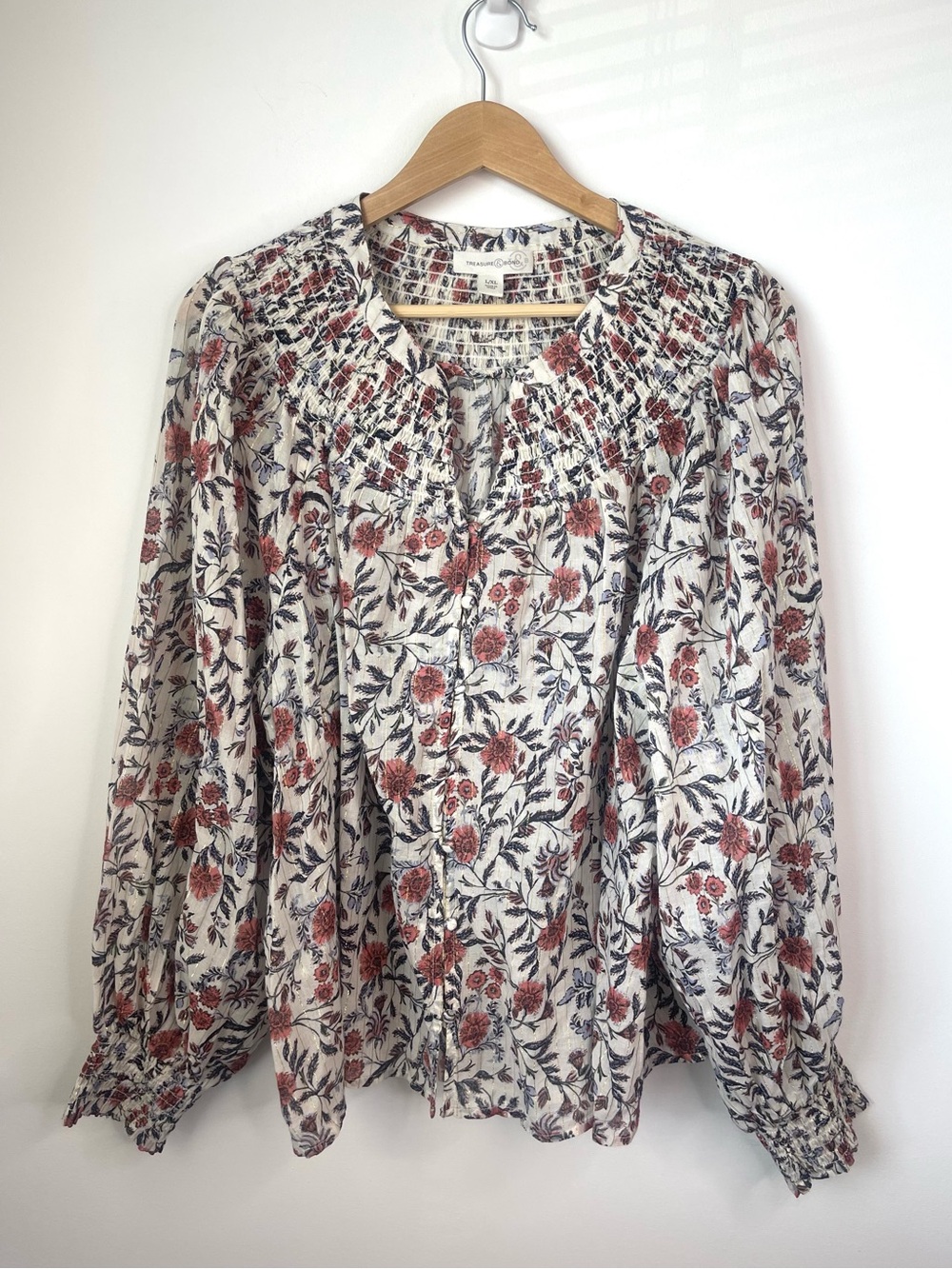 Treasure & Bond Floral Blouse in Red and Blue size L/XL